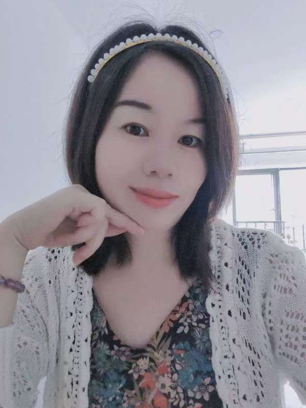小艾的照片
